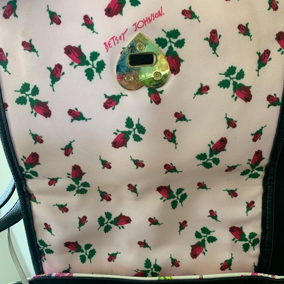 Betsy Johnson Phone Purse - Picture 5 of 7